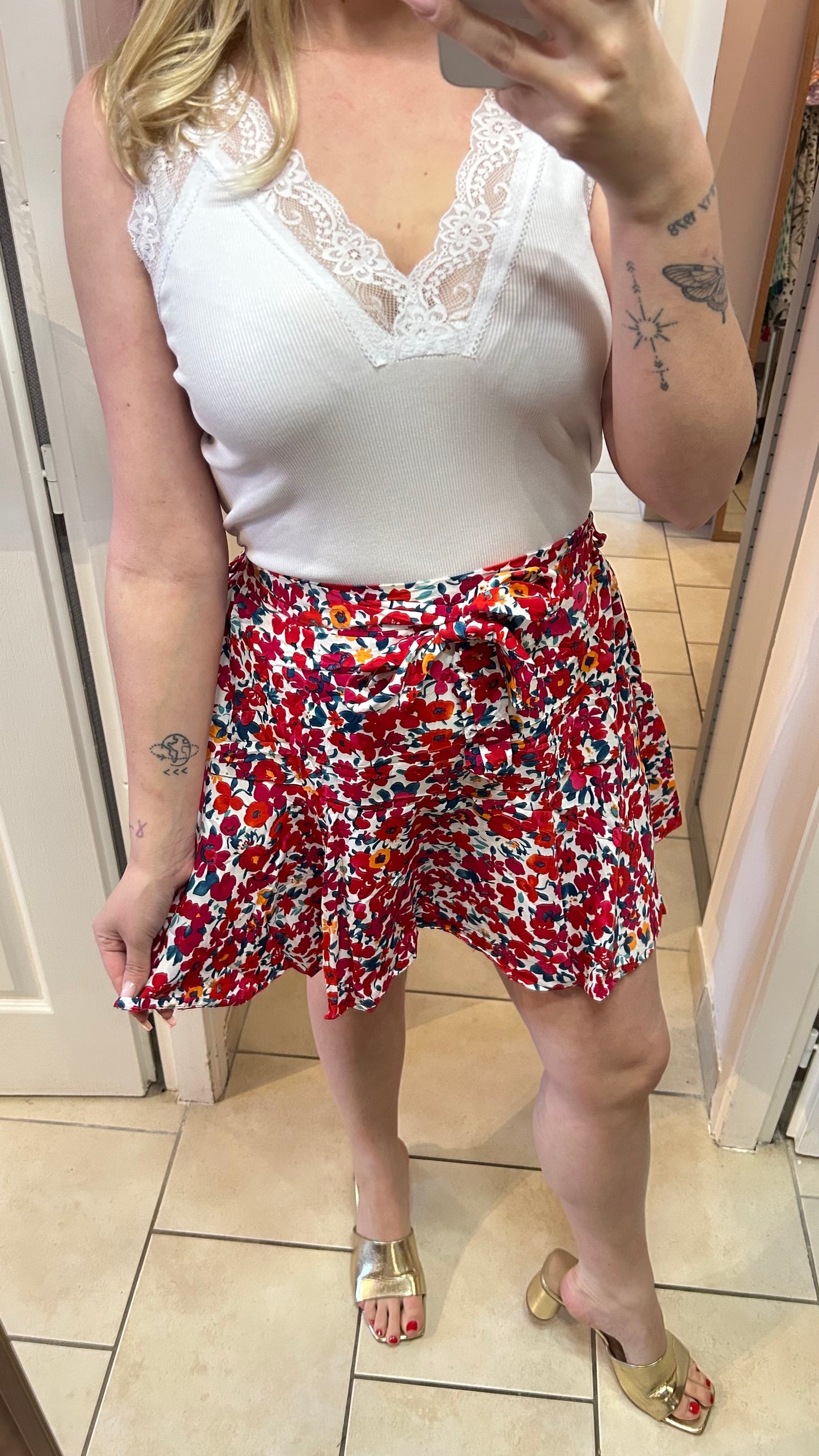 Jupe short fleurie