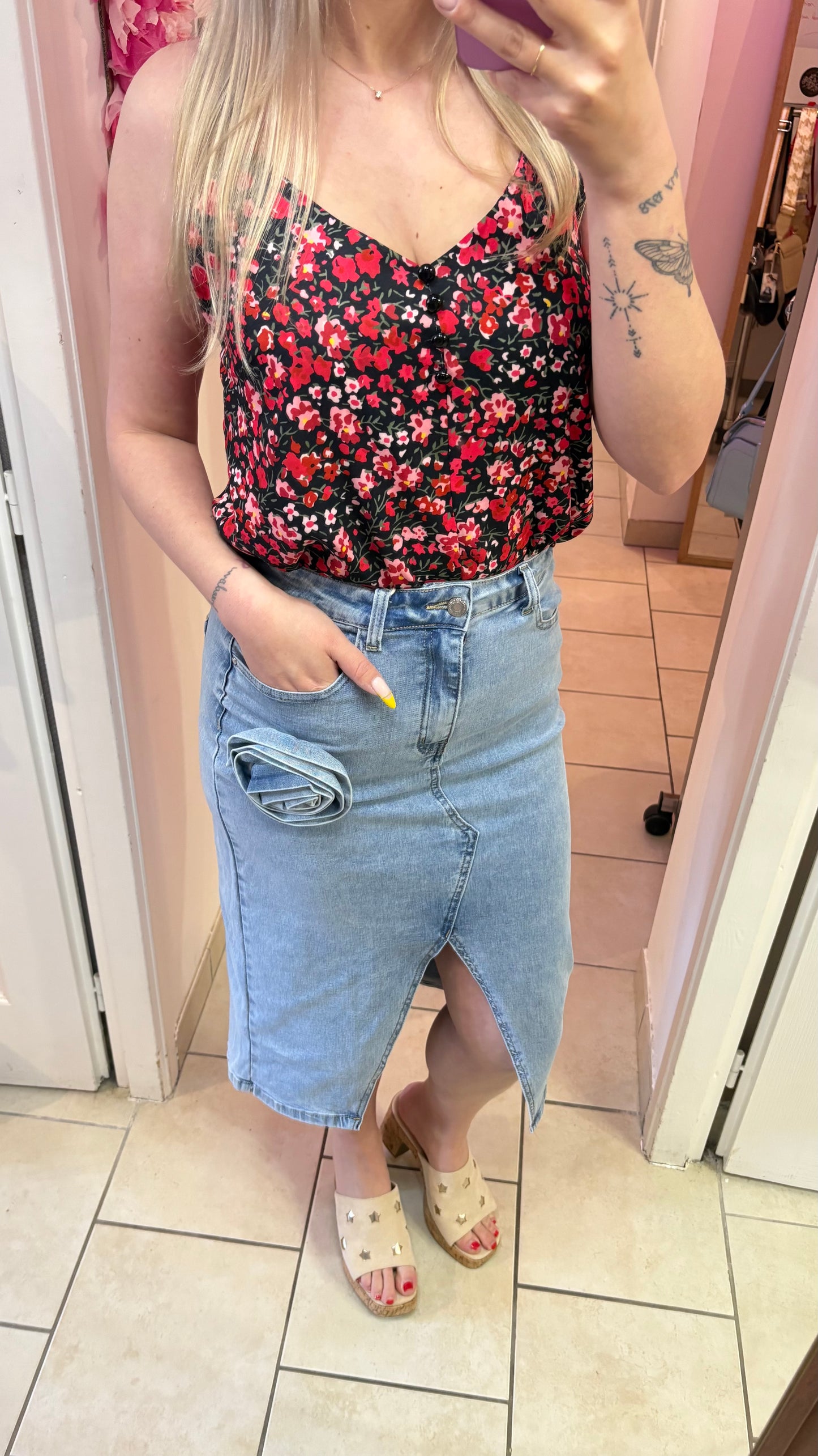 Jupe en jean à fleur