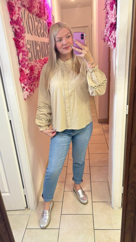 Blouse beige