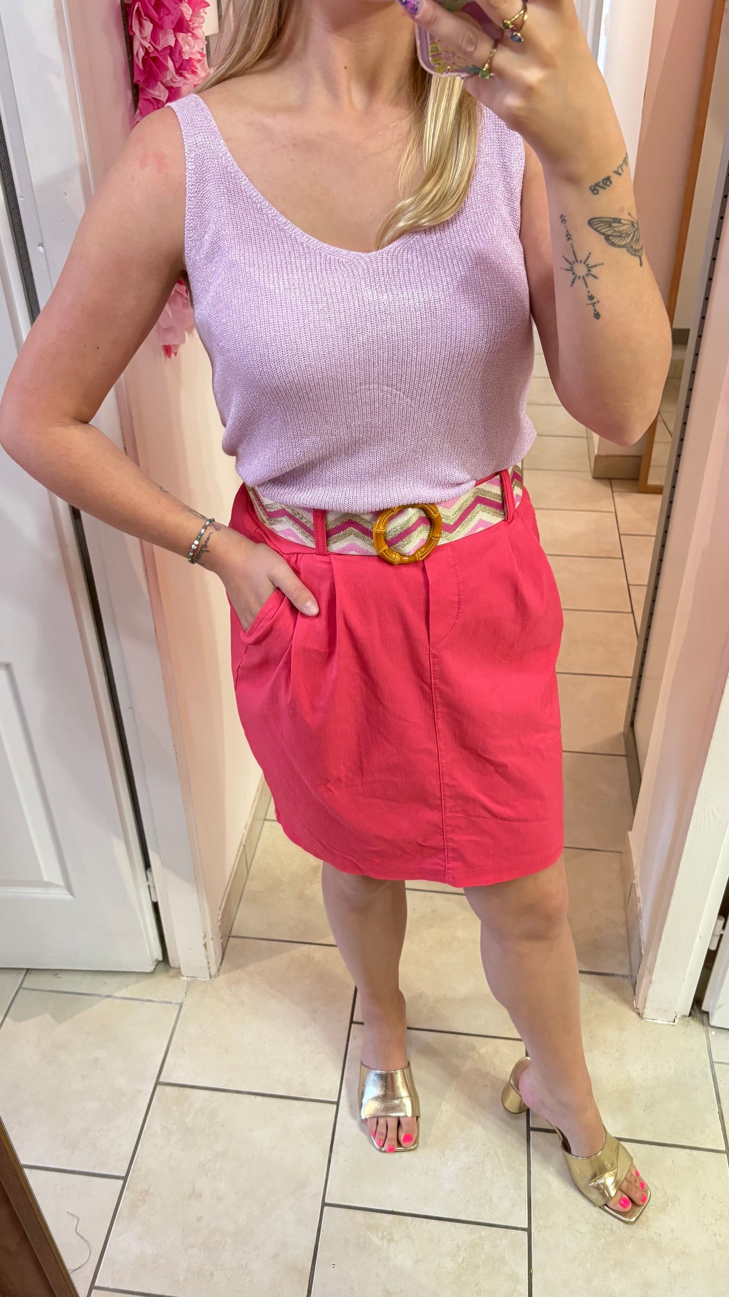 Jupe fuschia avec ceinture
