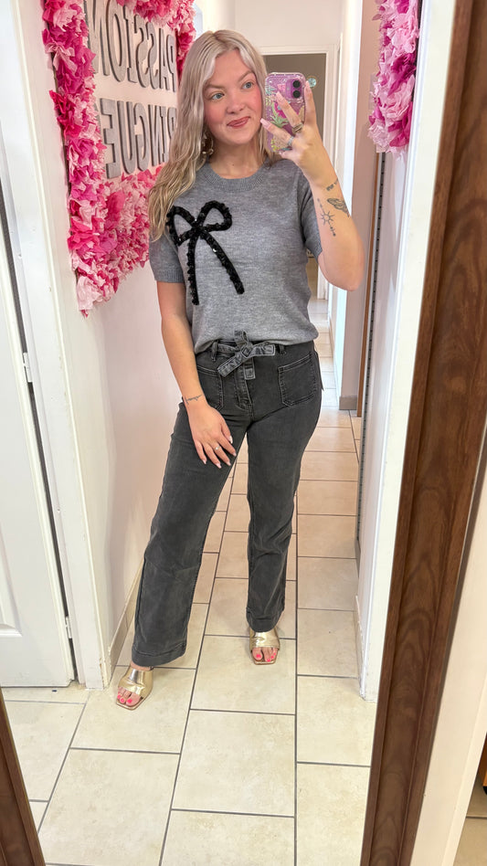 Top gris à noeud S/M