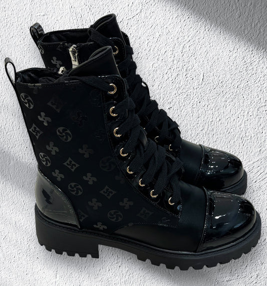 Bottines à lacets