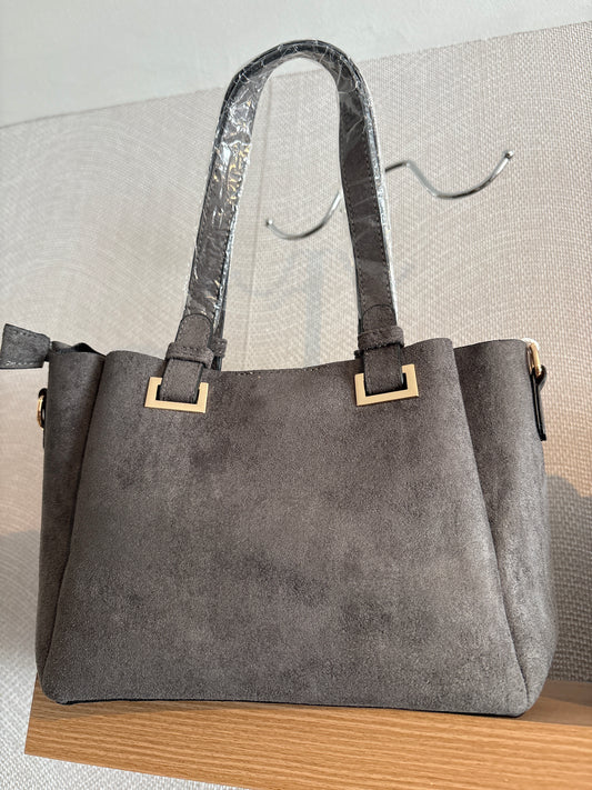 Sac gris en suedine