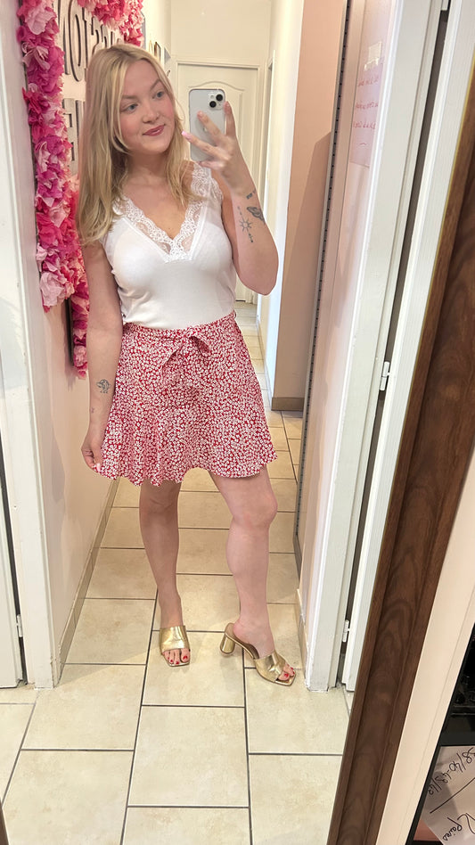 Jupe short à fleurs