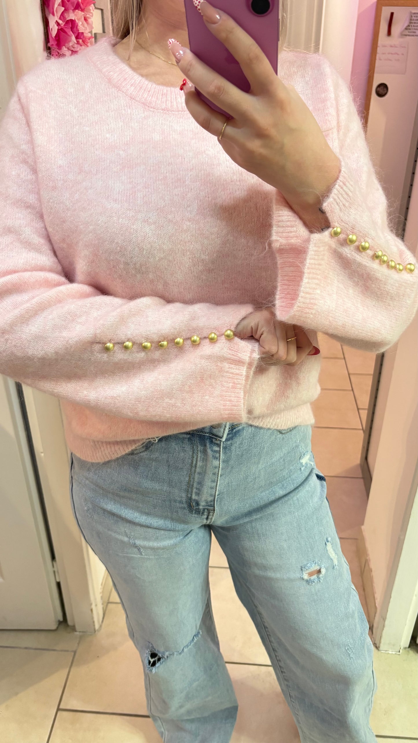 Pull rose à boutons