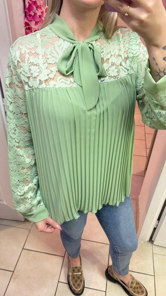 Chemisier plissé vert d’eau